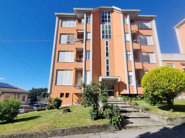 appartamento in vendita a Varese in zona Ippodromo