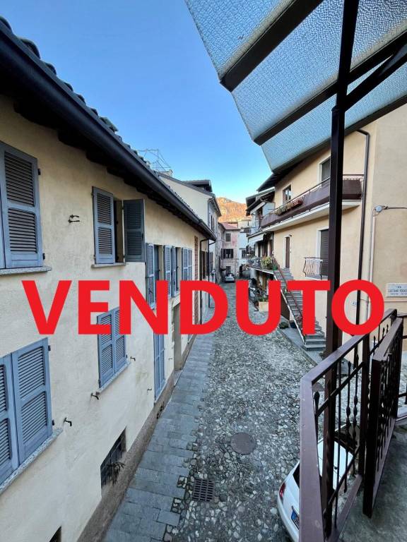 appartamento in vendita a Varese in zona Rasa di Varese