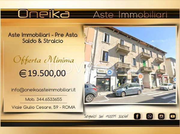 appartamento in vendita a Varese in zona Biumo