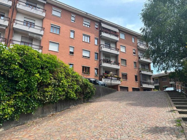 appartamento in vendita a Varese in zona Bosto