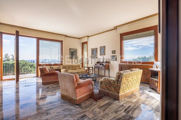 casa indipendente in vendita a Varese in zona Centro Città