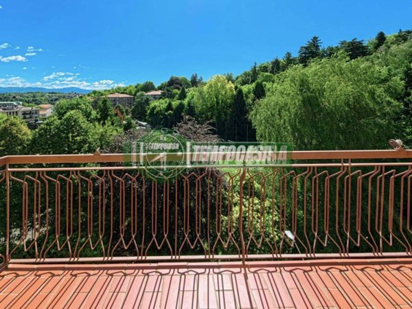 appartamento in vendita a Varese in zona Biumo