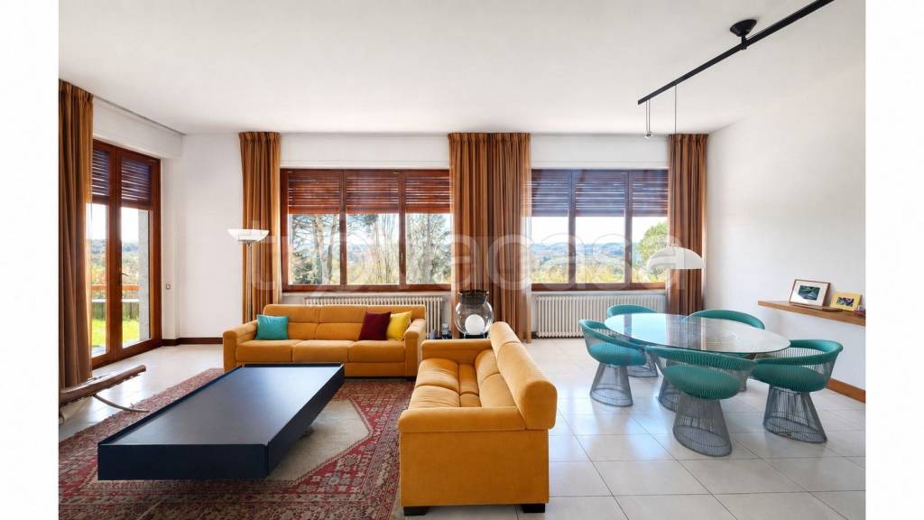 casa indipendente in vendita a Varese in zona Viale Europa