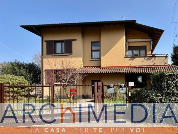 appartamento in vendita a Varese in zona Giubiano