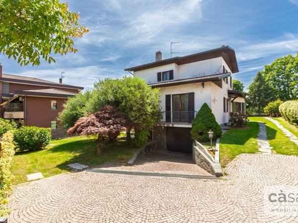 casa indipendente in vendita a Varese in zona Giubiano