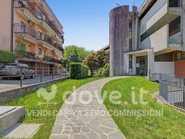 appartamento in vendita a Varese in zona Giubiano