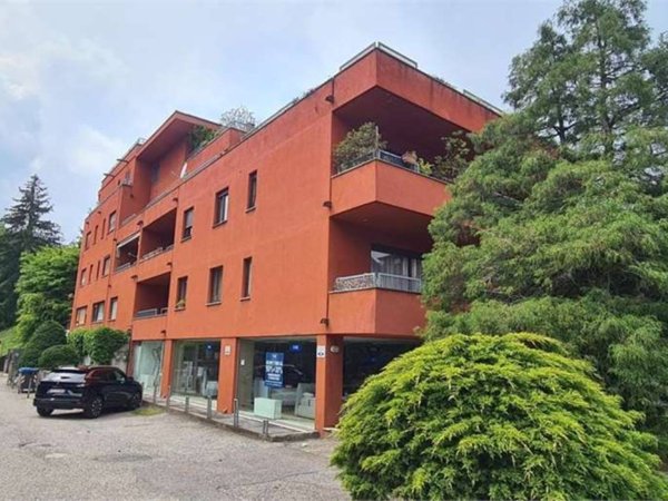 appartamento in vendita a Varese in zona Ippodromo