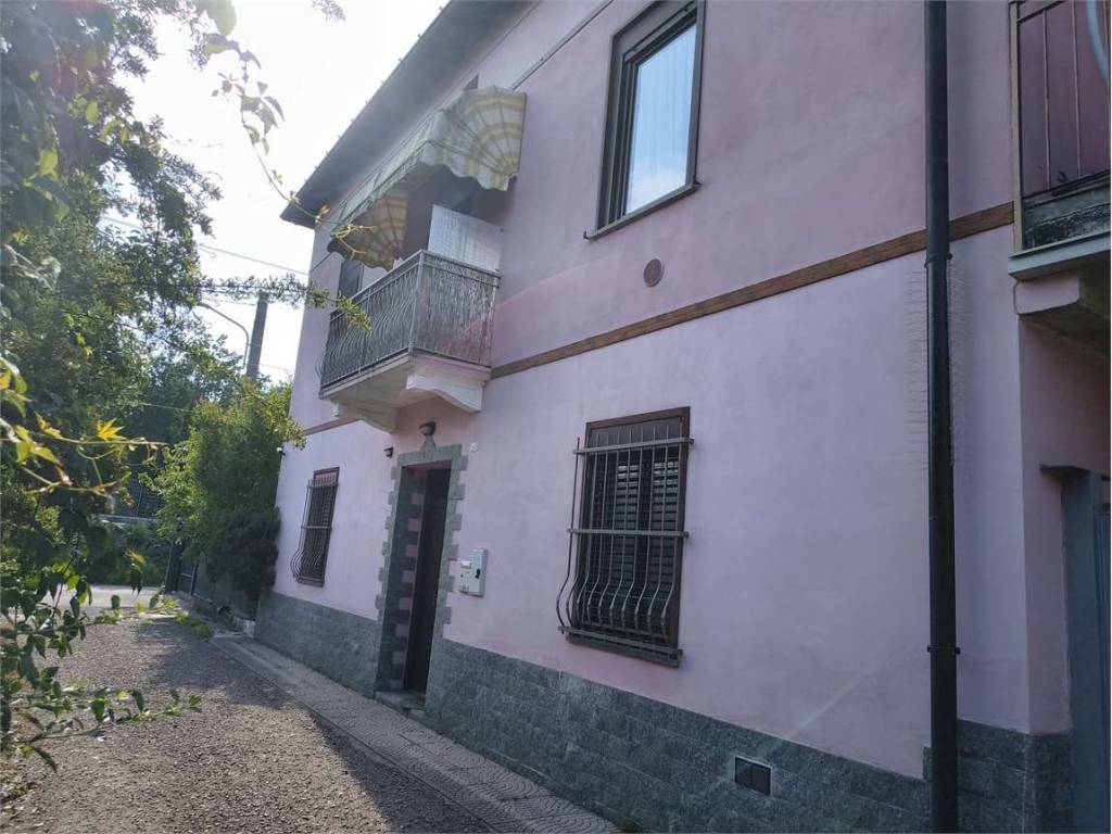 appartamento in vendita a Varese in zona Biumo