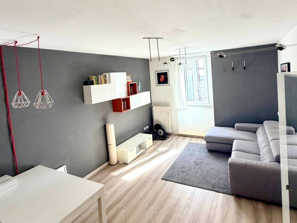 appartamento in vendita a Varese in zona Centro Città