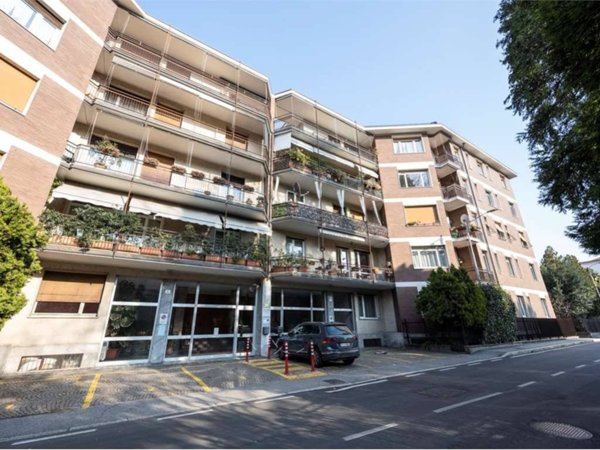 appartamento in vendita a Varese in zona Giubiano