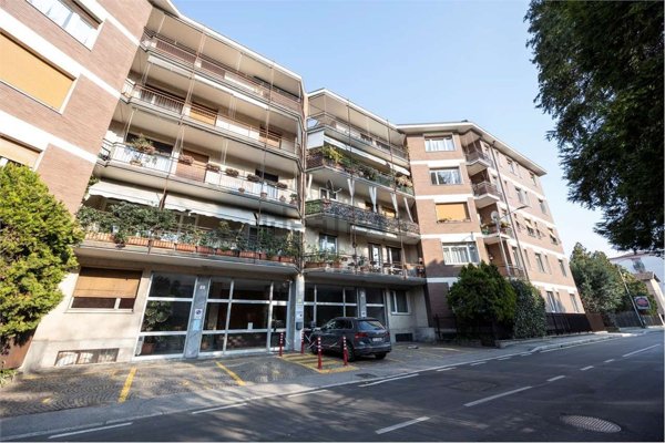 appartamento in vendita a Varese in zona Giubiano