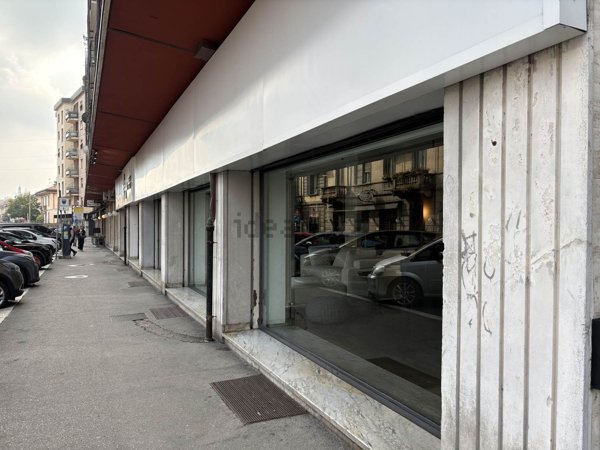 negozio in vendita a Varese in zona Biumo