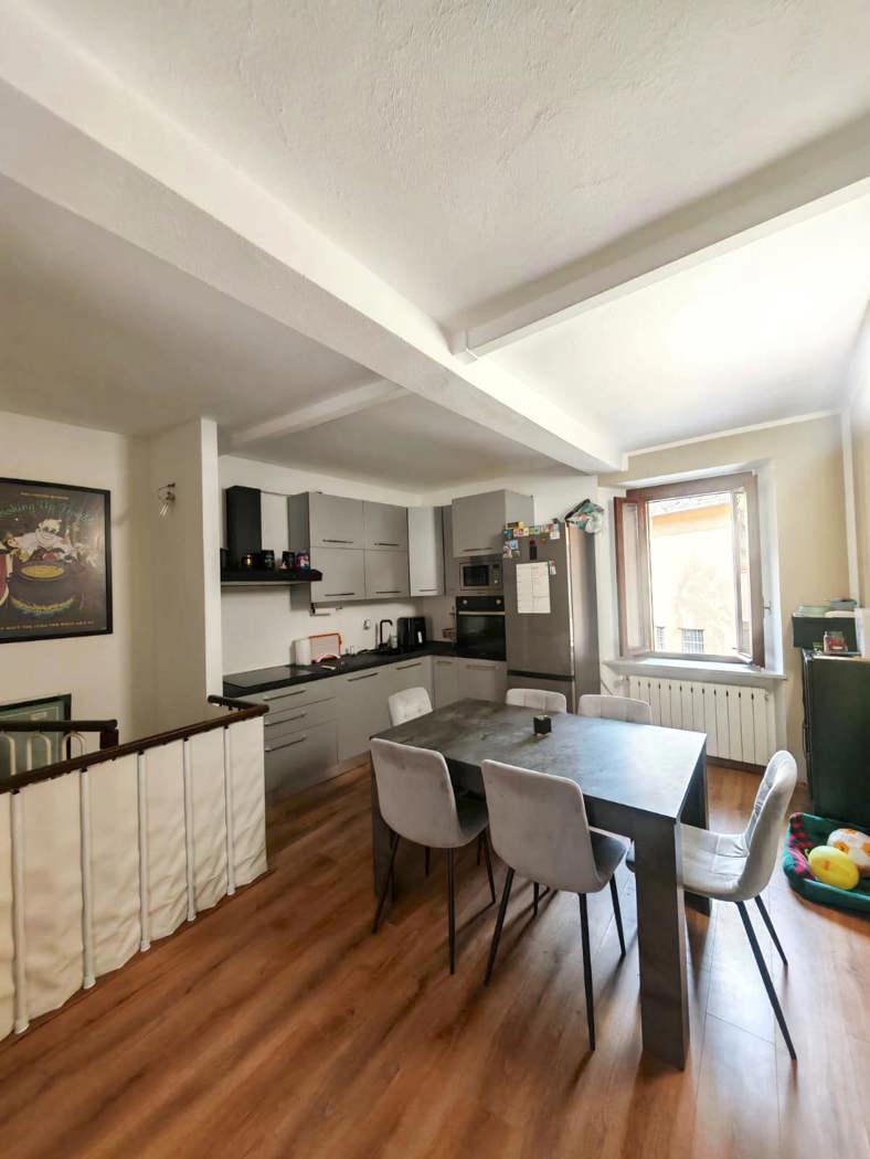 appartamento in vendita a Varese in zona Centro Città