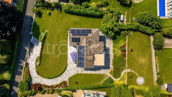 casa indipendente in vendita a Varese in zona Sant'Ambrogio