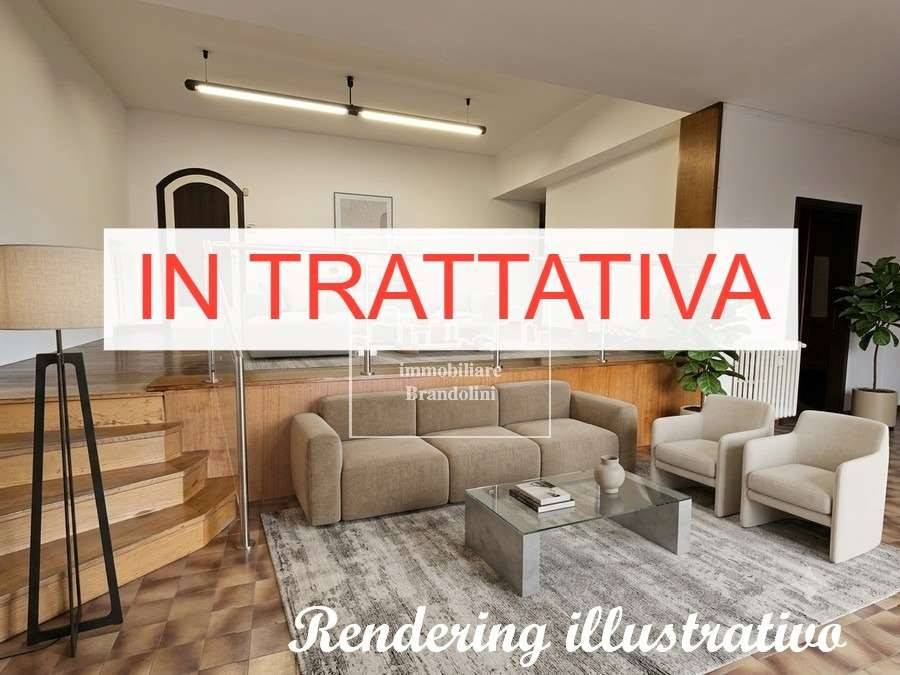 appartamento in vendita a Varese in zona Brunella