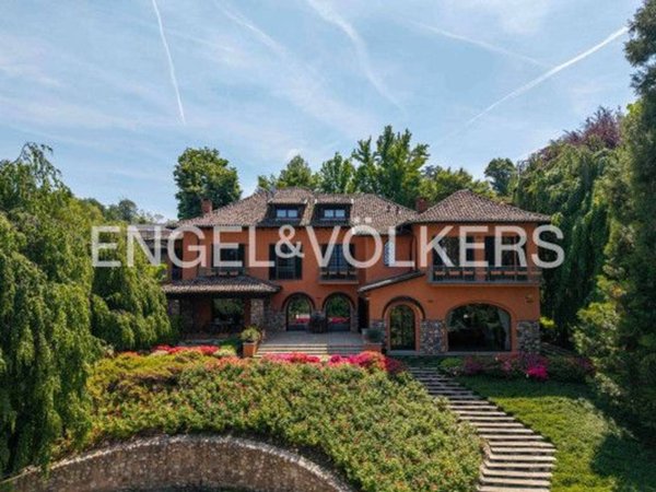 casa indipendente in vendita a Varese in zona Capolago
