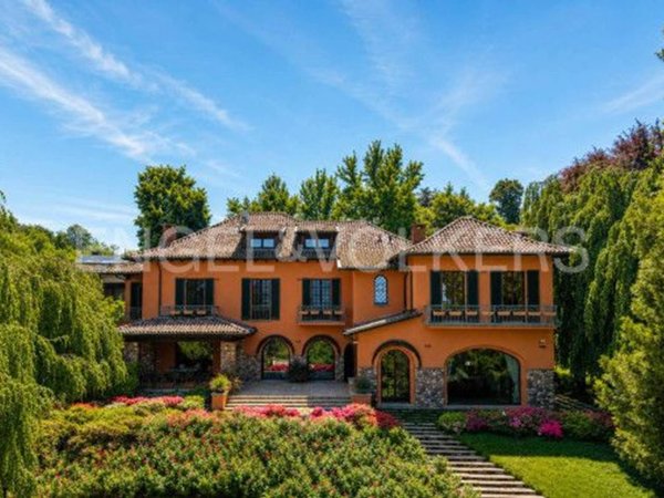 casa indipendente in vendita a Varese in zona Gaggio