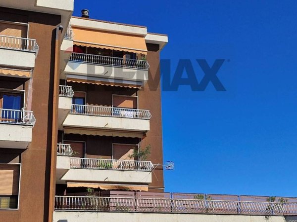 appartamento in vendita a Varese in zona Ippodromo