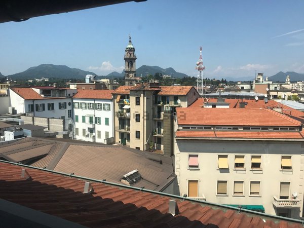 appartamento in vendita a Varese in zona Centro Città