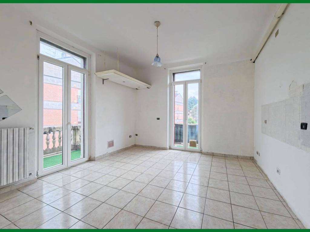appartamento in vendita a Varese in zona Bizzozero