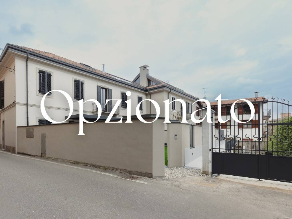 appartamento in vendita a Varese in zona Bosto