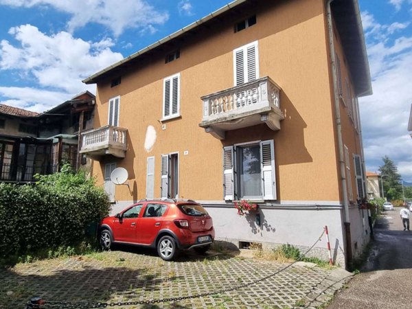 appartamento in vendita a Varese in zona Viale Belforte