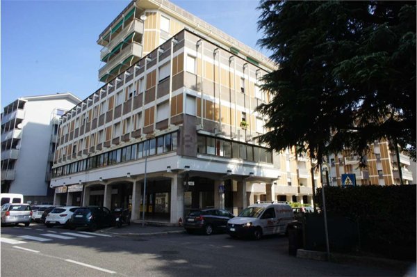 appartamento in vendita a Varese in zona Viale Belforte