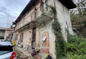 casa indipendente in vendita a Varese