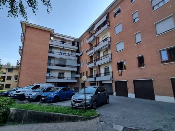 appartamento in vendita a Varese in zona Viale Europa