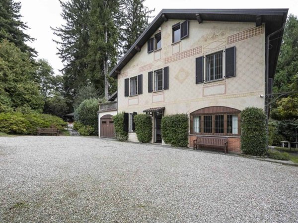 casa indipendente in vendita a Varese in zona Prima Cappella