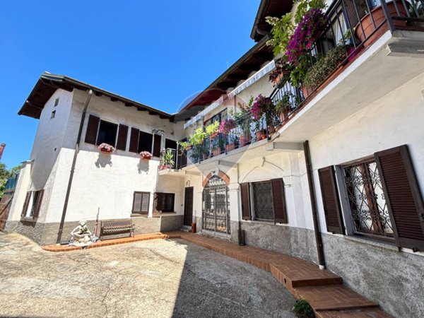 appartamento in vendita a Varese in zona San Fermo