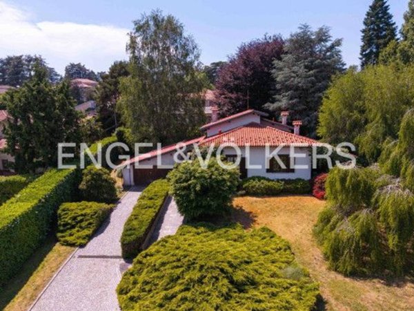 casa indipendente in vendita a Varese in zona Sant'Ambrogio