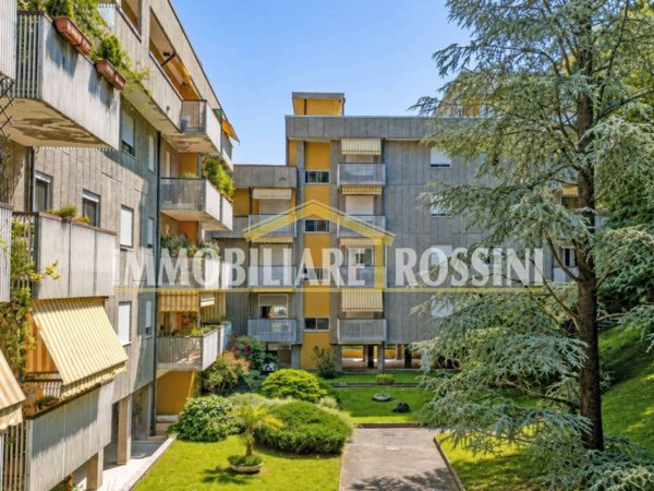 appartamento in vendita a Varese in zona Ippodromo