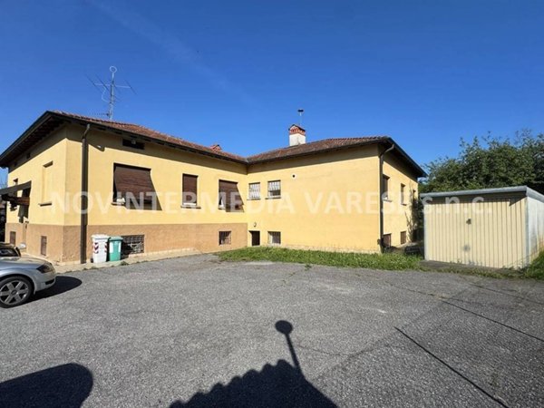 casa indipendente in vendita a Varese in zona Capolago