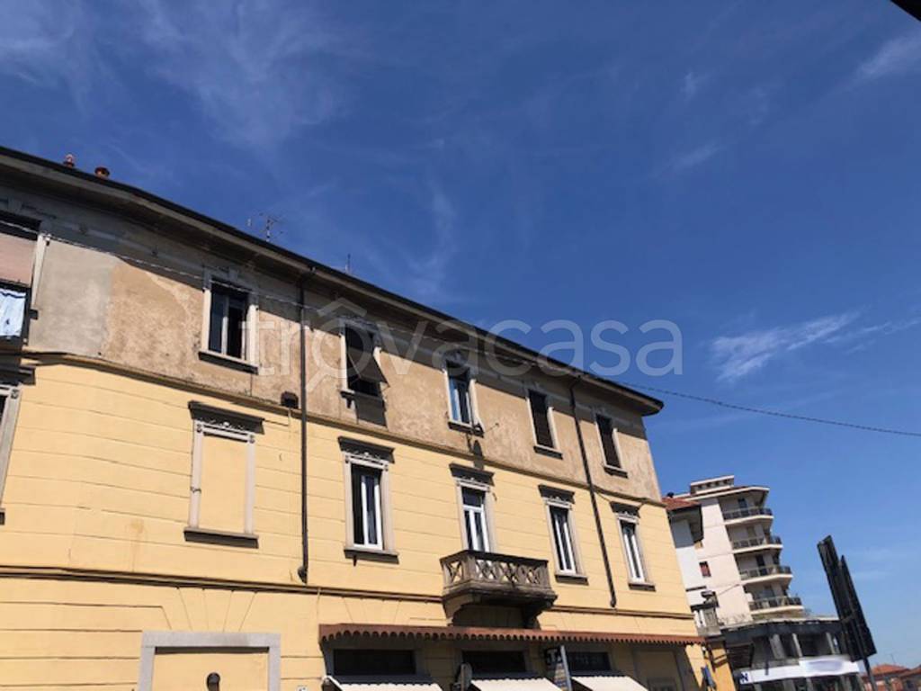 appartamento in vendita a Varese in zona Biumo