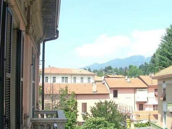 appartamento in vendita a Varese in zona Centro Città