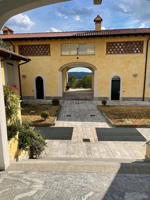 appartamento in vendita a Varese