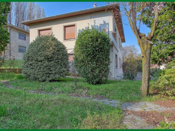 casa indipendente in vendita a Varese in zona Biumo