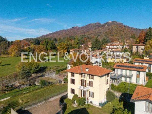 casa indipendente in vendita a Varese in zona Velate