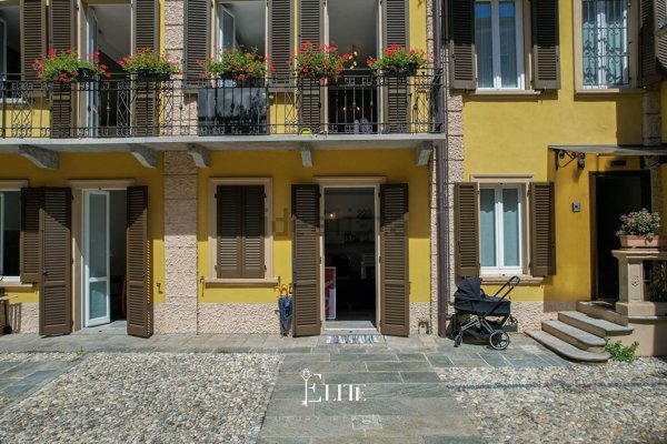 appartamento in vendita a Varese in zona Centro Città