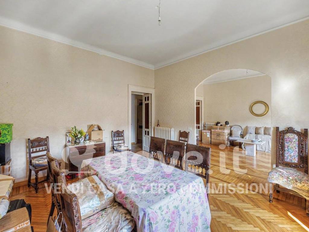 appartamento in vendita a Varese in zona Biumo