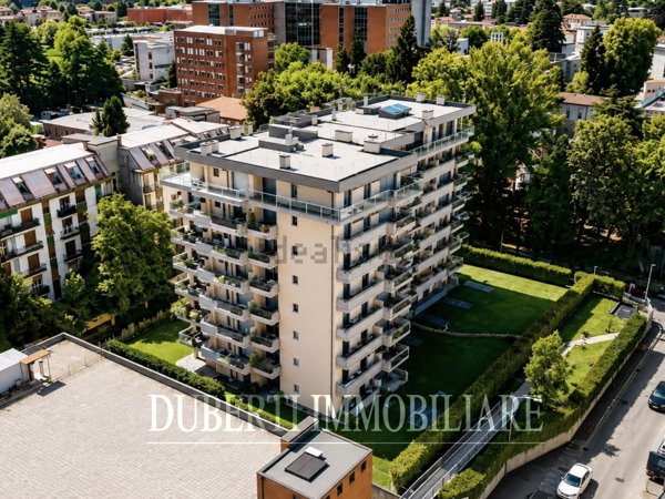 appartamento in vendita a Varese in zona Giubiano
