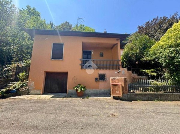 casa indipendente in vendita a Varese in zona Viale Borri