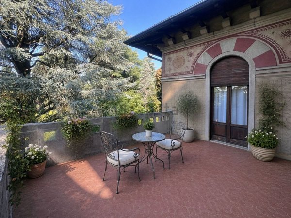 casa indipendente in vendita a Varese