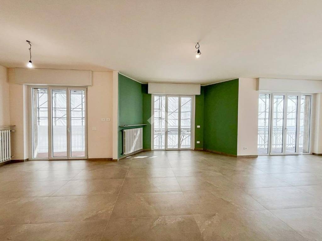 appartamento in vendita a Varese in zona Centro Città