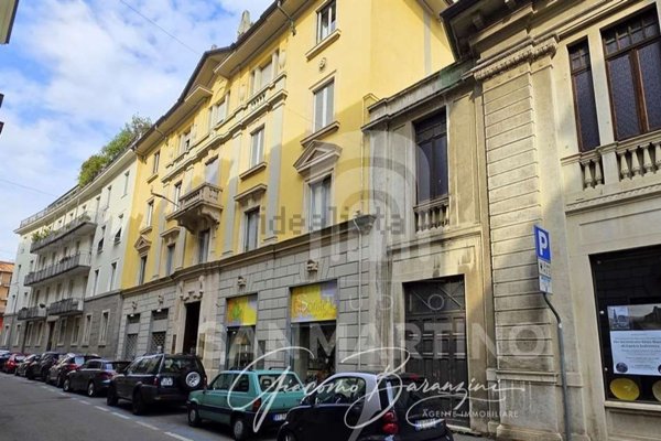 appartamento in vendita a Varese in zona Centro Città