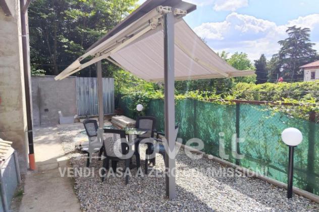 appartamento in vendita a Varese in zona Giubiano