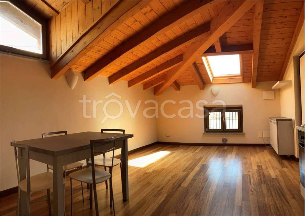 appartamento in vendita a Varese in zona Centro Città