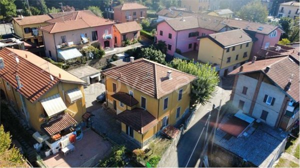 casa indipendente in vendita a Varese in zona San Fermo