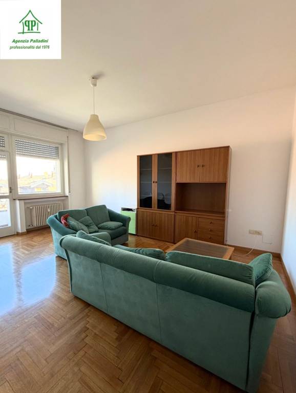 appartamento in vendita a Varese in zona Centro Città